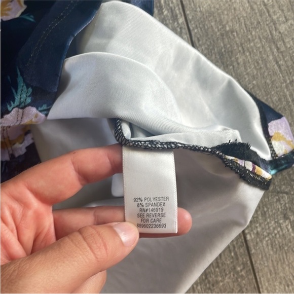 Candie's Size Large Floral Velvet Tank Top - Picture 6 of 8